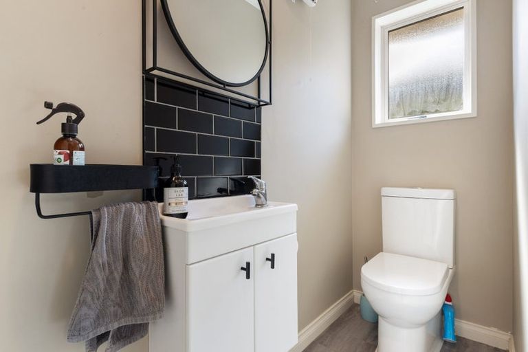 Photo of property in 31a Clarendon Terrace, Woolston, Christchurch, 8023