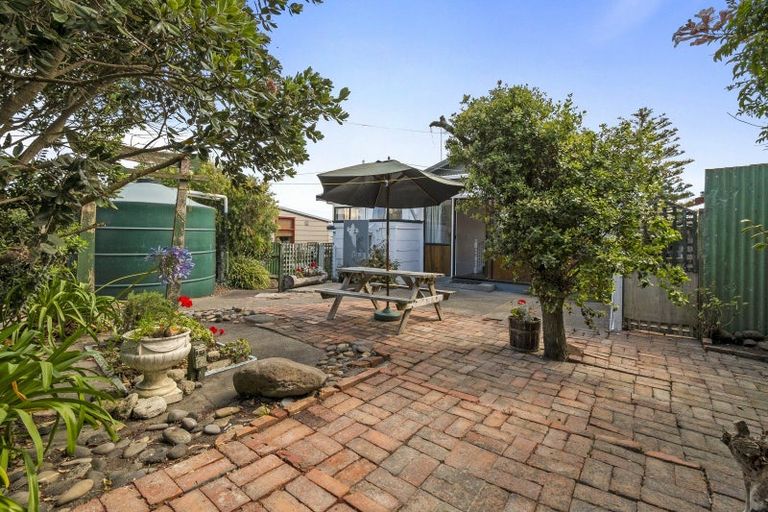 Photo of property in 30 Rapaki Street, Koitiata, Whanganui, 4581