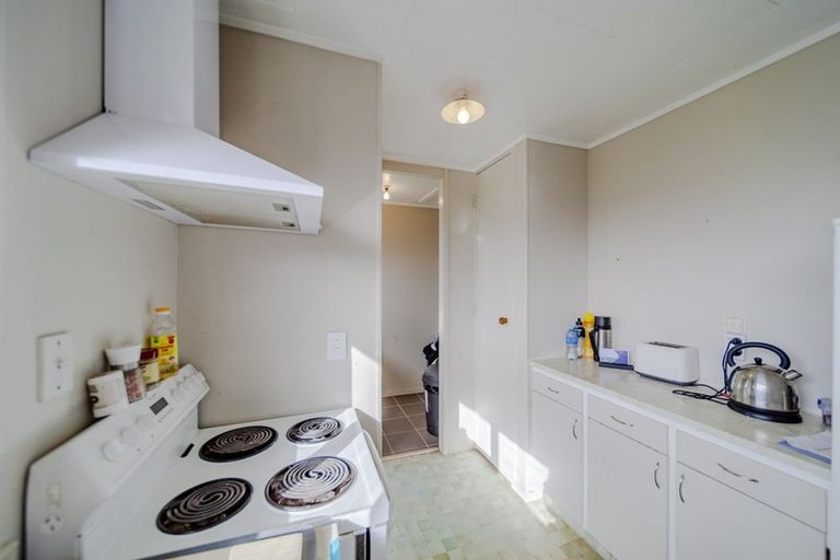 Photo of property in 1 Latham Stubbs Crescent, Waipawa, 4210