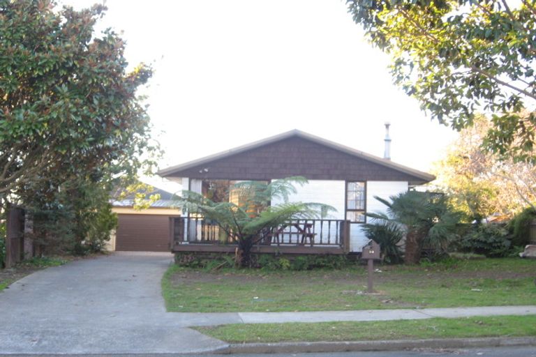 Photo of property in 19 Hadley Wood Drive, Wattle Downs, Auckland, 2103