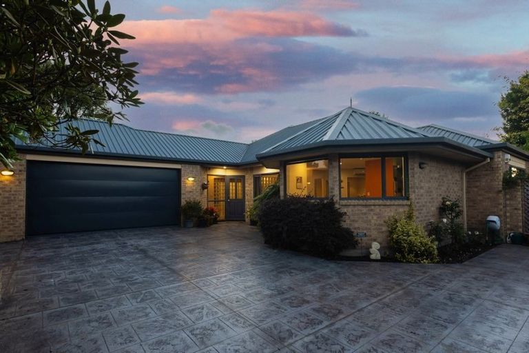 Photo of property in 37 Riverton Terrace, Halswell, Christchurch, 8025