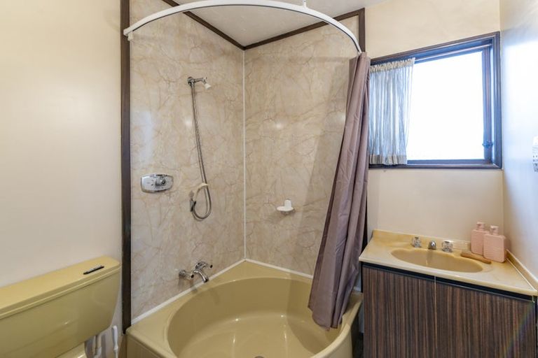 Photo of property in 18 Hawkswood Place, Avonhead, Christchurch, 8042