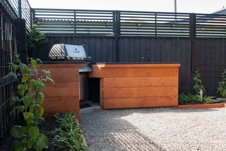 Photo of property in 9 Church Square, Addington, Christchurch, 8024