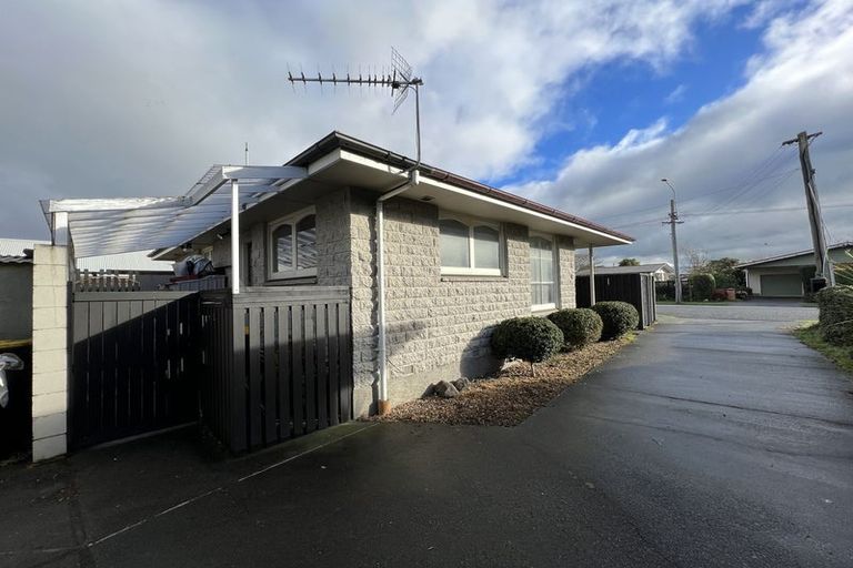 Photo of property in 1/164 Avonhead Road, Avonhead, Christchurch, 8042