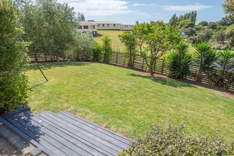 Photo of property in 28 Berghan Road, Coopers Beach, 0420