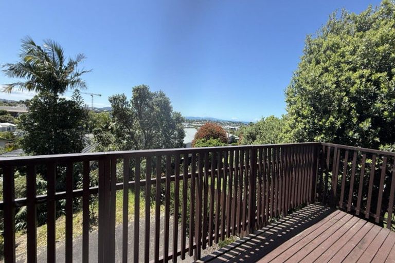 Photo of property in 40 Whangaparaoa Road, Red Beach, 0932