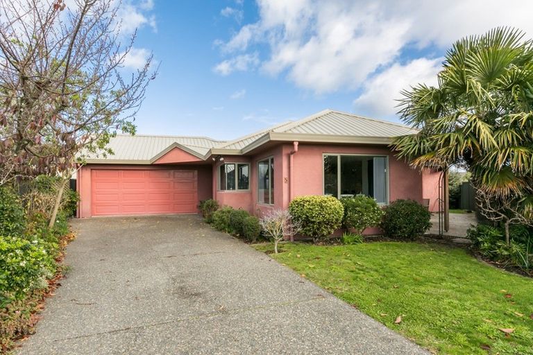 Photo of property in 5 Kentia Place, Havelock North, 4130