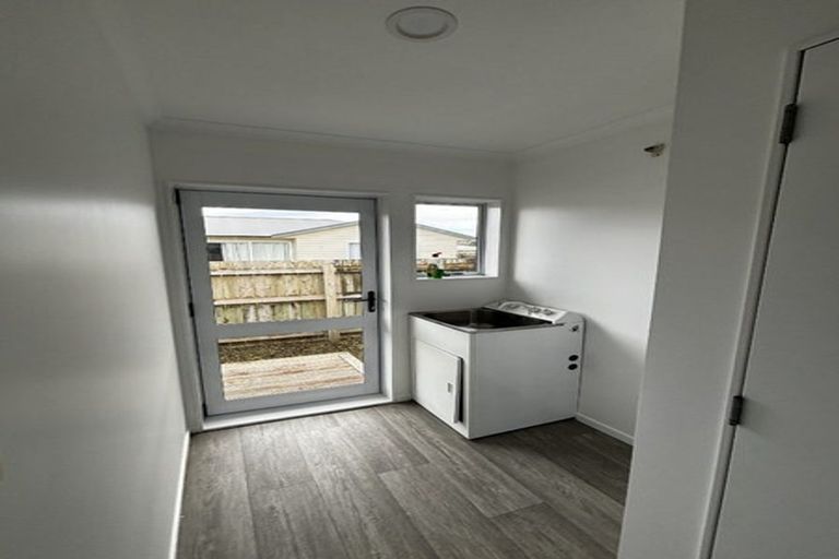 Photo of property in 369 Waihi Road, Normanby, Hawera, 4614