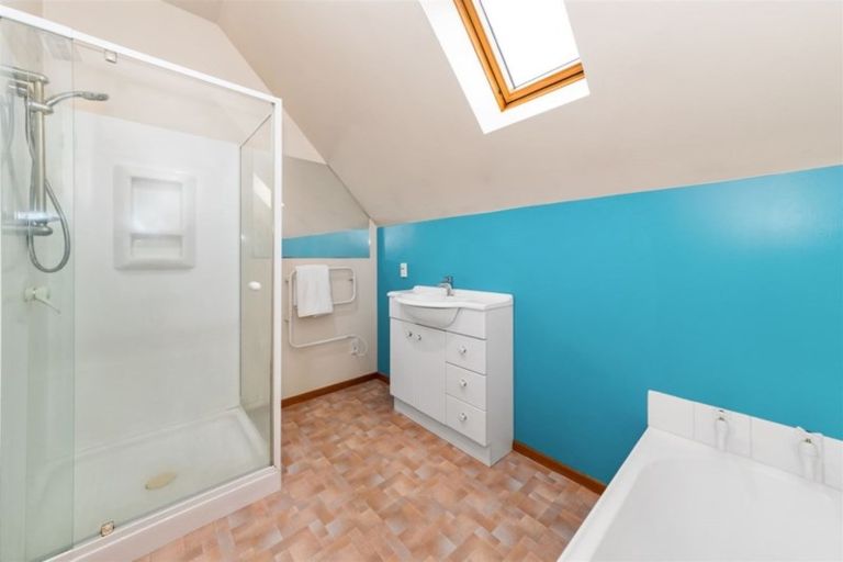 Photo of property in 2/232 Waimairi Road, Ilam, Christchurch, 8041