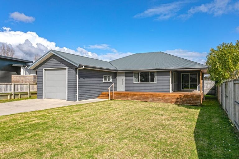Photo of property in 35 Mary-ellen Place, Coromandel, 3506