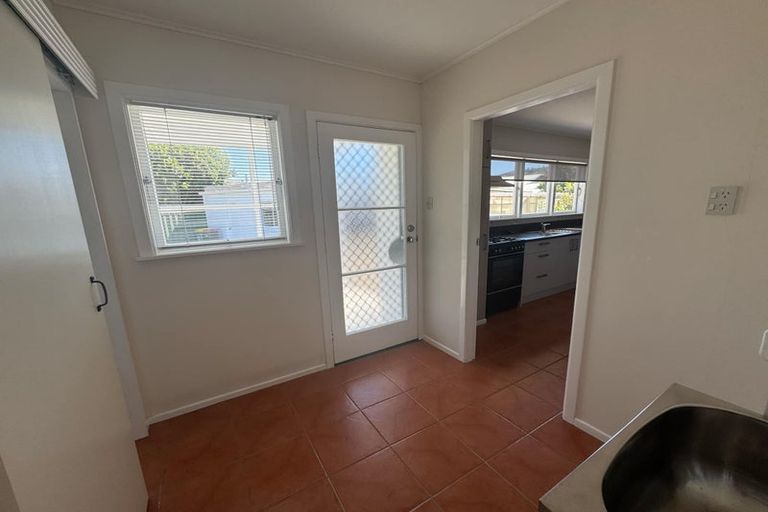 Photo of property in 33 Rosebank Avenue, Avalon, Lower Hutt, 5011