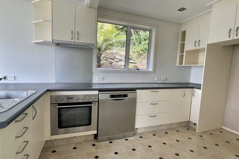 Photo of property in 1 Glengyle Street, Vauxhall, Dunedin, 9013