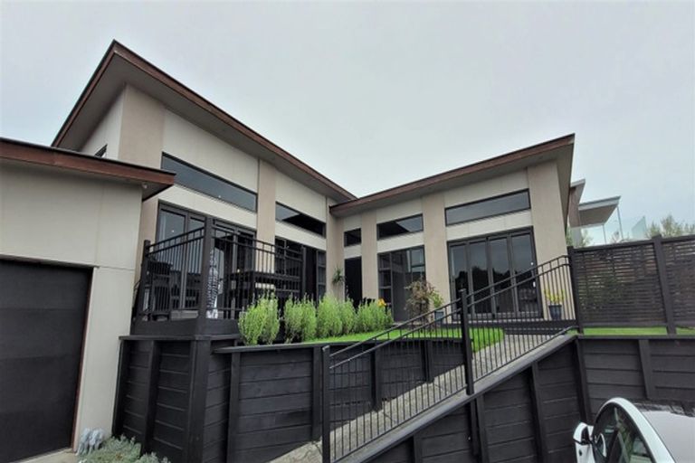 Photo of property in 74 Waikite Road, Welcome Bay, Tauranga, 3112