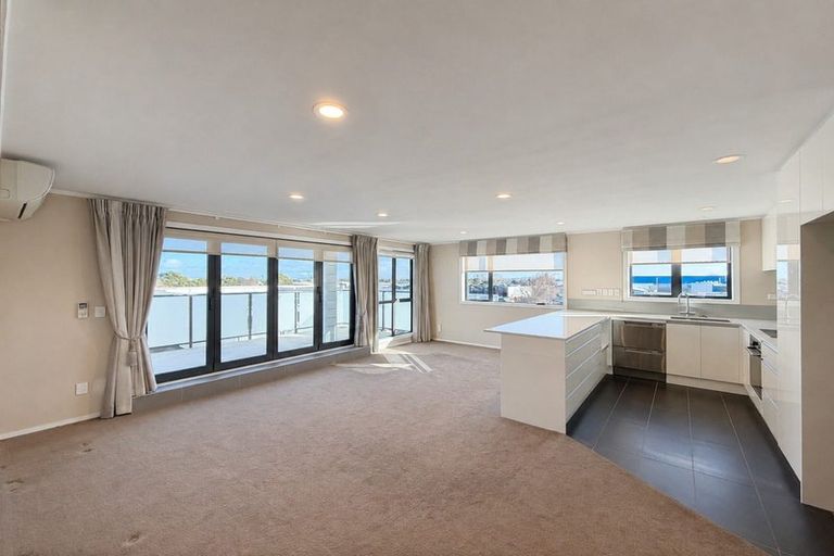 Photo of property in 8/9 Freeman Way, Manukau, Auckland, 2104