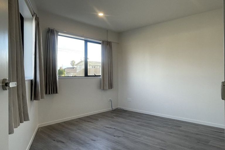 Photo of property in 2/39 Dale Crescent, Pakuranga, Auckland, 2010