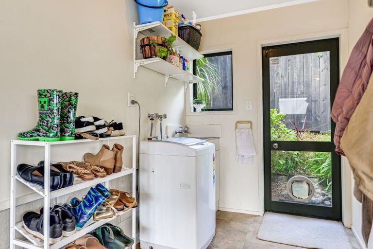 Photo of property in 24 Palm Grove Drive, Western Heights, Hamilton, 3200