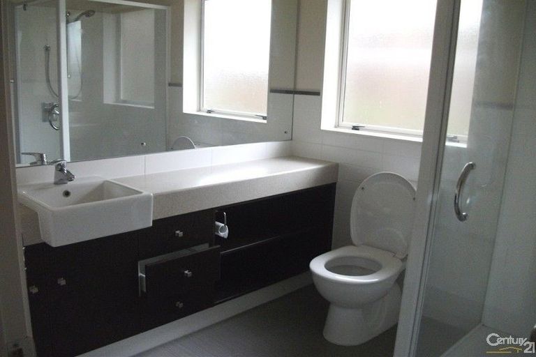 Photo of property in 22 Terrasini Drive, Flat Bush, Auckland, 2019