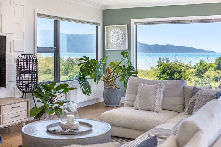 Photo of property in 249 Manly Street, Paraparaumu Beach, Paraparaumu, 5032