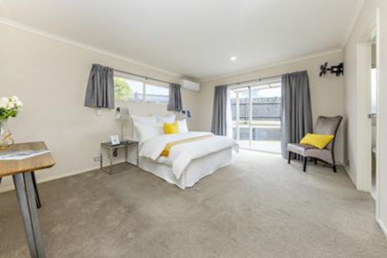 Photo of property in 12 Ironstone Place, Randwick Park, Auckland, 2105