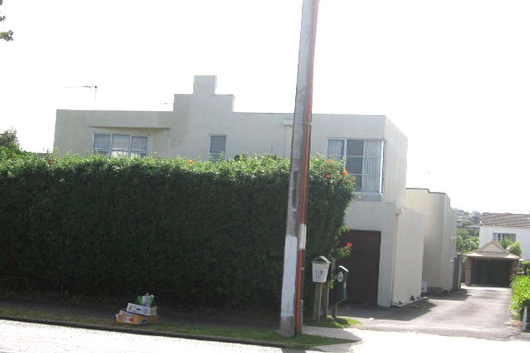Photo of property in 1/159 Shakespeare Road, Milford, Auckland, 0620