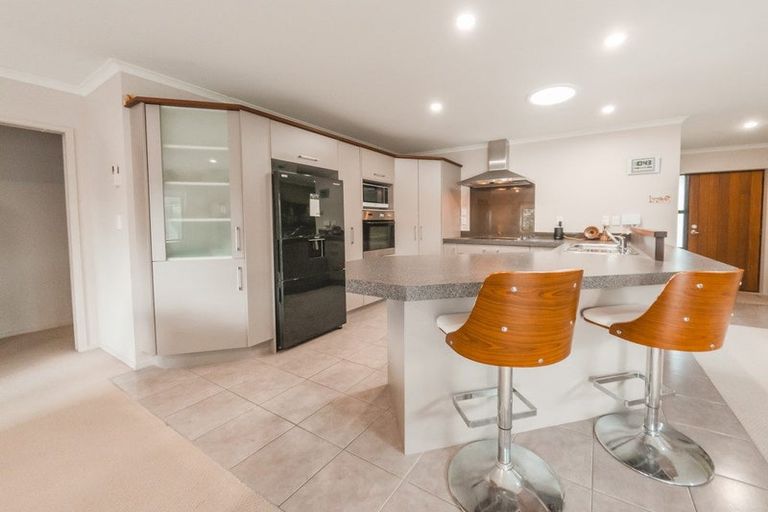 Photo of property in 42 Kupe Drive, Whitianga, 3510