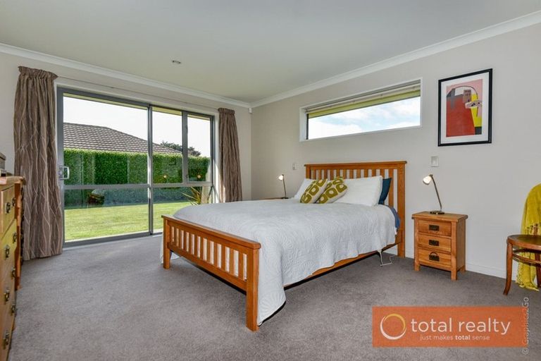 Photo of property in 8 Rosario Place, Aidanfield, Christchurch, 8025