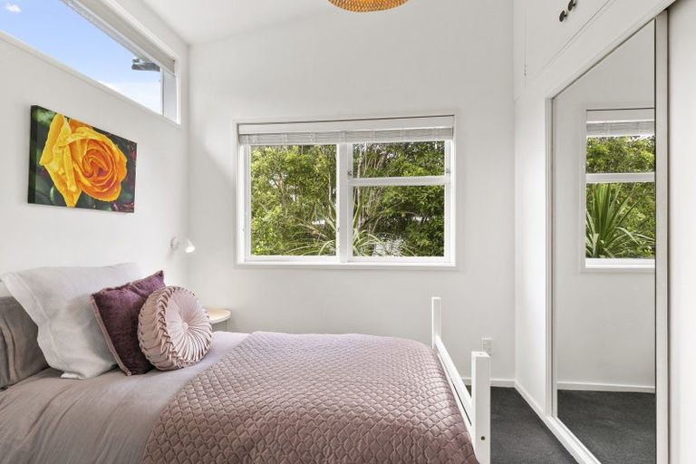 Photo of property in 17a Delhi Crescent, Khandallah, Wellington, 6035