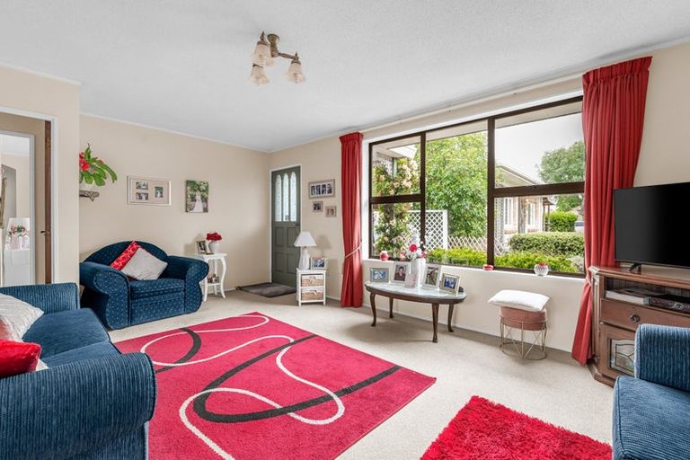 Photo of property in 15 Verel Street, Fairfield, Hamilton, 3214