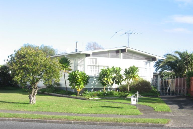 Photo of property in 70 Wordsworth Road, Manurewa, Auckland, 2102