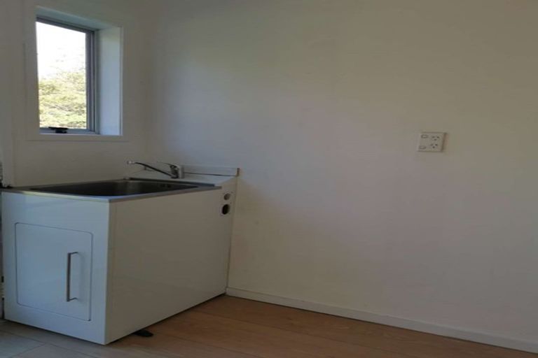 Photo of property in 1/95c Captain Scott Road, Glen Eden, Auckland, 0602