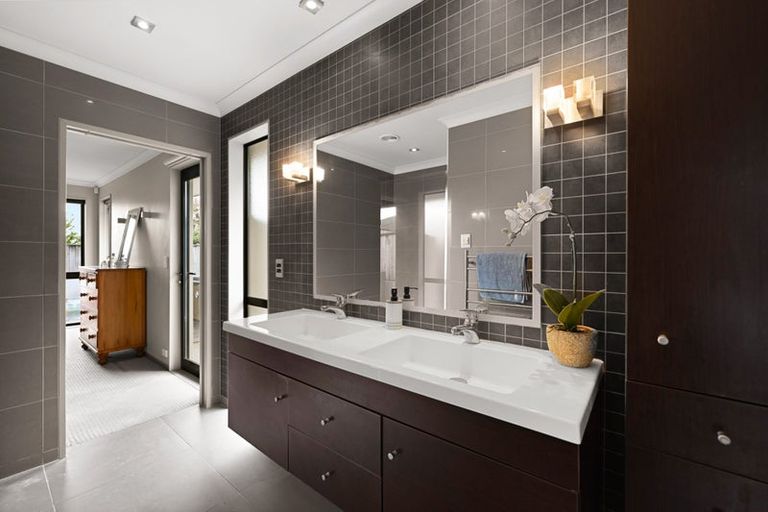 Photo of property in 21 Raddington Way, Huntington, Hamilton, 3210