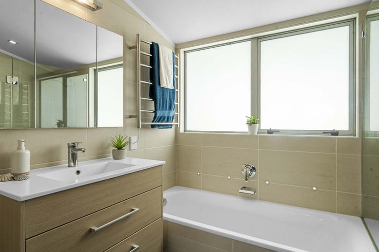 Photo of property in 22 Lindoch Avenue, Te Puna, Tauranga, 3174