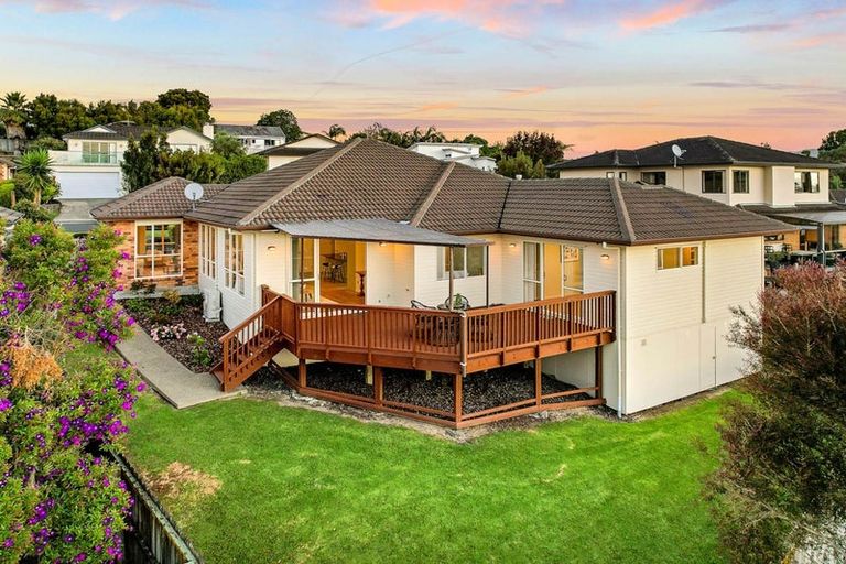 Photo of property in 23 Leafield Crescent, Henderson, Auckland, 0612