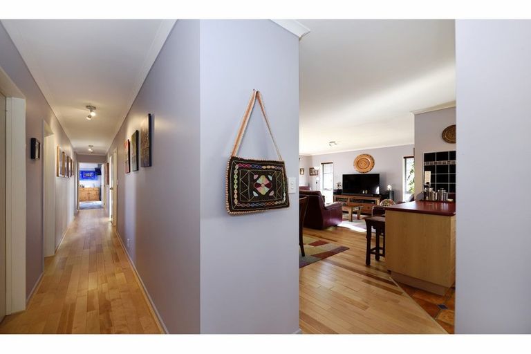 Photo of property in 19 Covent Drive, Stoke, Nelson, 7011