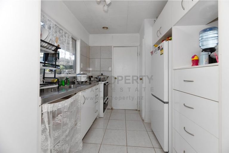 Photo of property in 46 Parrs Cross Road, Henderson, Auckland, 0612