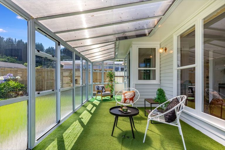 Photo of property in 10 Mimihau Grove, Wainuiomata, Lower Hutt, 5014