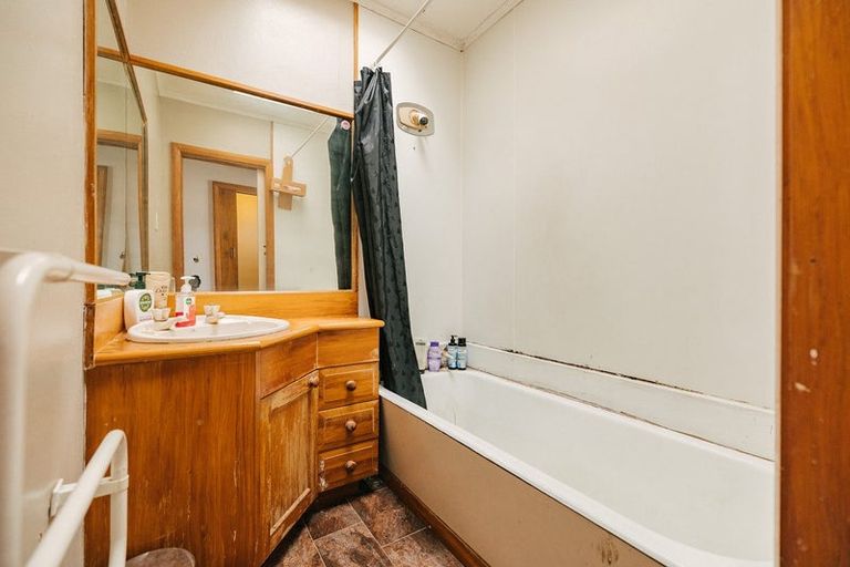 Photo of property in 15 Poole Street, Feilding, 4702