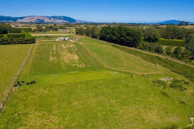 Photo of property in 24 Taylors Road, Otaki, 5583