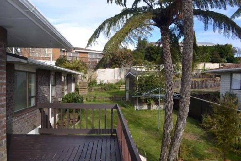 Photo of property in 16 Tiverton Crescent, Whalers Gate, New Plymouth, 4310