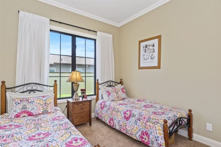Photo of property in 166 Oriental Parade, Papamoa Beach, Papamoa, 3118