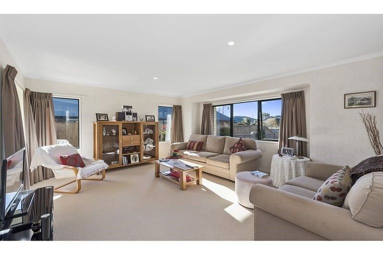 Photo of property in 15 Oldfield Court, Huntington, Hamilton, 3210