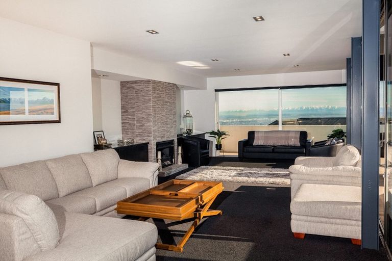 Photo of property in 12 Harry Ell Drive, Cashmere, Christchurch, 8022