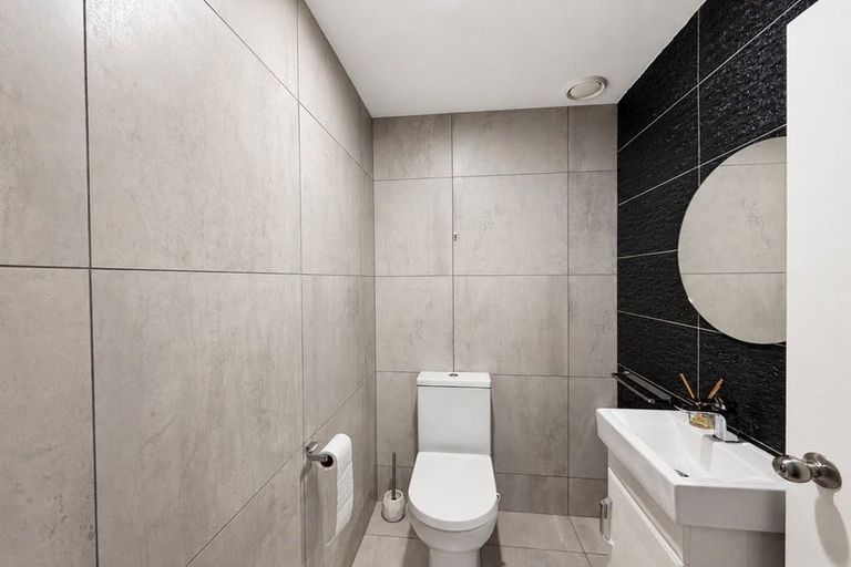 Photo of property in 8/9 Freeman Way, Manukau, Auckland, 2104