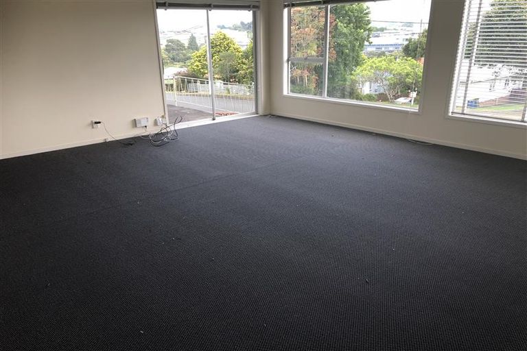 Photo of property in 49 Sherwood Avenue, Te Atatu South, Auckland, 0610