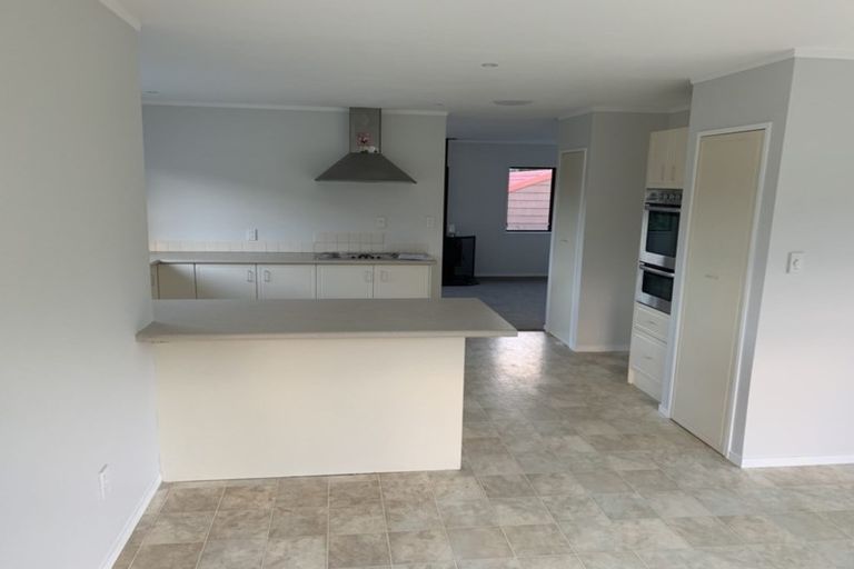 Photo of property in 18 Church Street, Swanson, Auckland, 0612