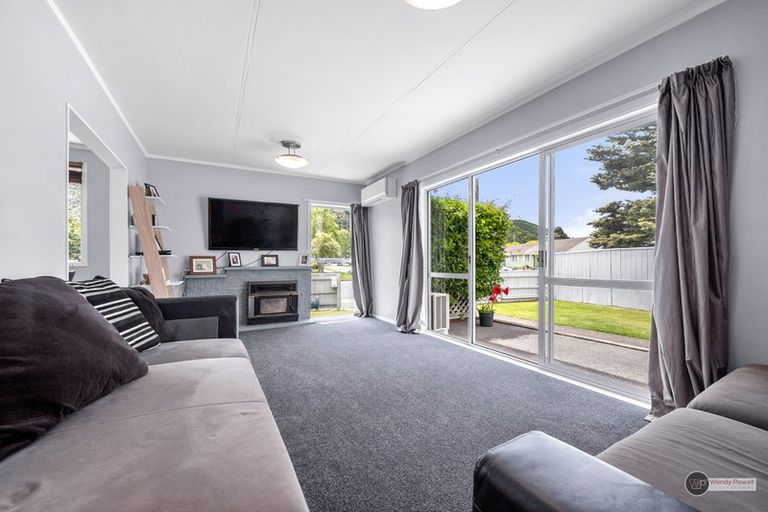 Photo of property in 14 California Drive, Totara Park, Upper Hutt, 5018