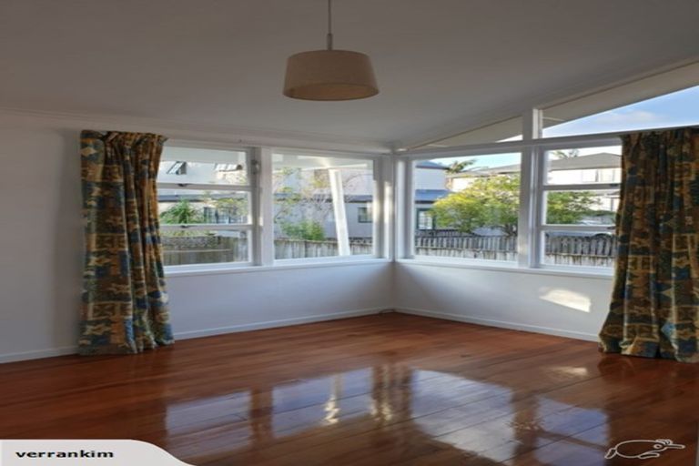 Photo of property in 2/14a Puriri Street, Takapuna, Auckland, 0622