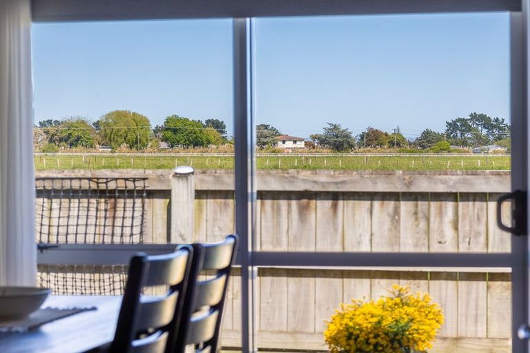 Photo of property in Trackside Villas, 22/91 Mako Mako Road, Levin, 5510