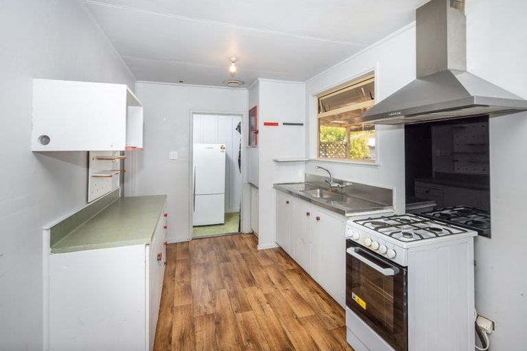 Photo of property in 42 Ross Crescent, Fairfield, Hamilton, 3214