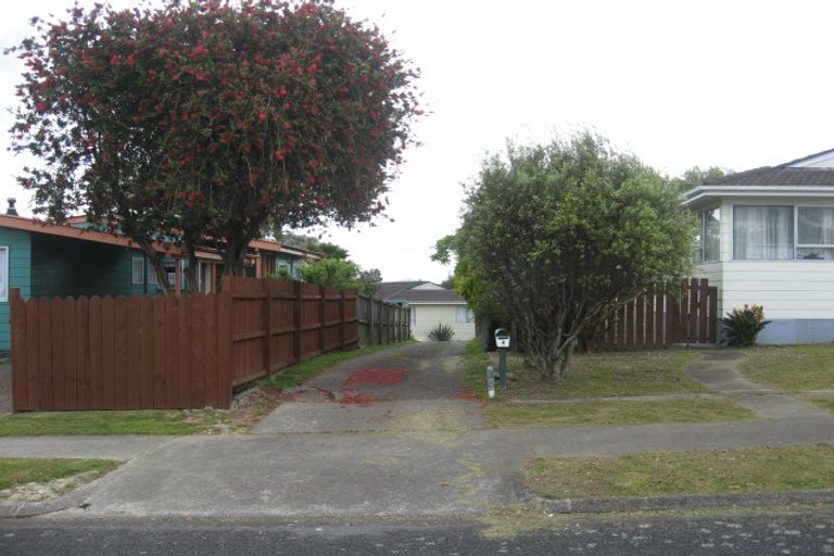 Photo of property in 6 Yearsley Place, Manurewa, Auckland, 2102